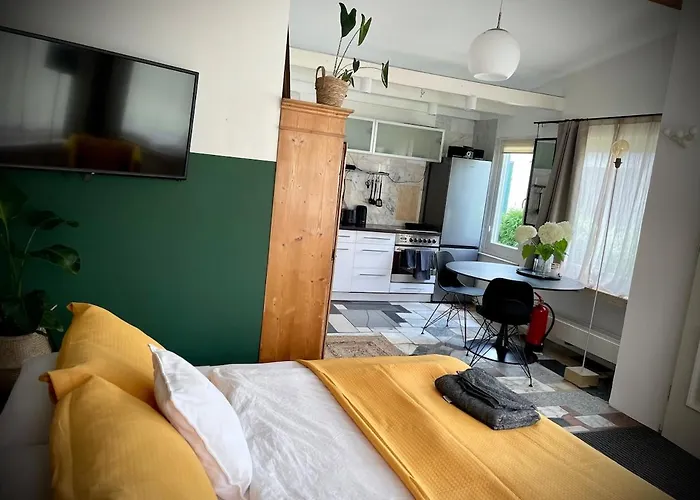 Апартаменти Tiny House With Charm